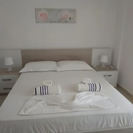 Apartment Summer Close To The - Ares 3 Sarande