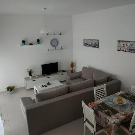 Summer Close To The - Ares 3 Apartment *